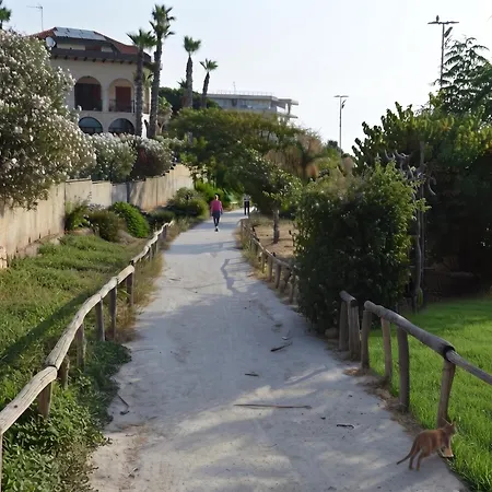 Cumpari Turiddu Bed & Breakfast 4*