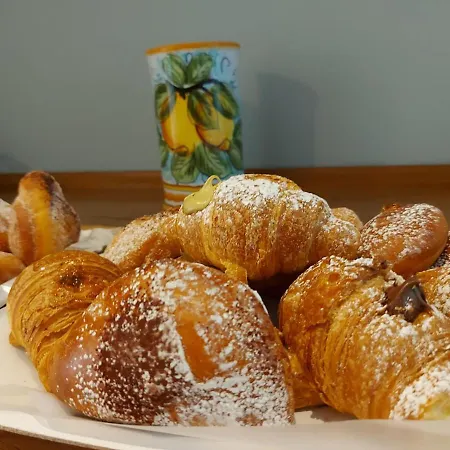 Cumpari Turiddu Сиракузы